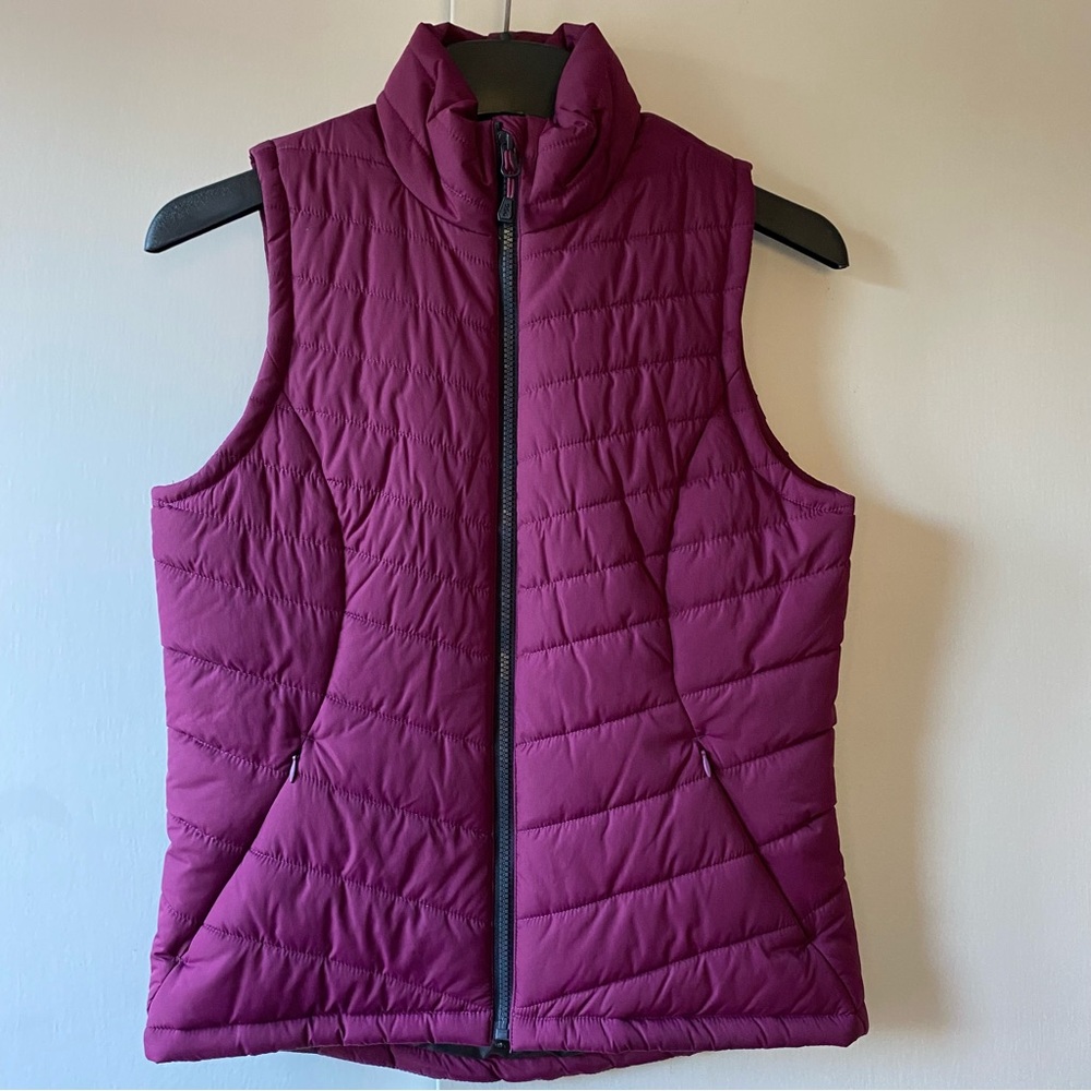Puffer Vest Size Small DSG Womens Burgundy Quilted Insulated Full Zip EUC red